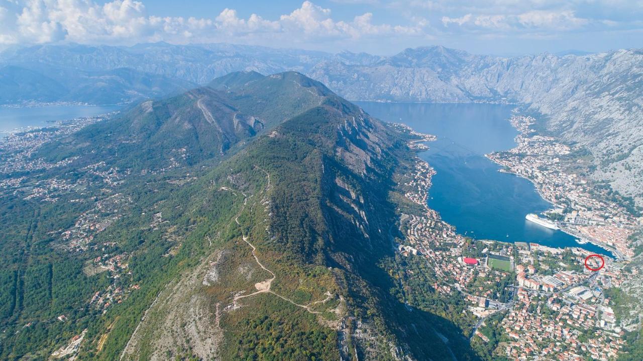 Old Kotor Apartment Bagian luar foto